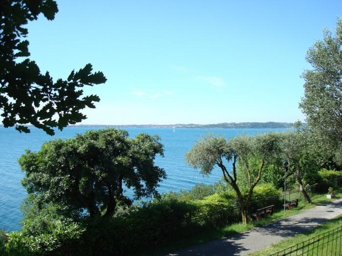 Sereno Camping Holiday Moniga del Garda Bagian luar foto
