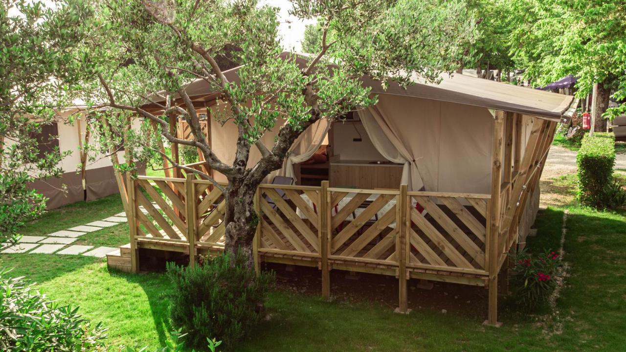 Sereno Camping Holiday Moniga del Garda Bagian luar foto