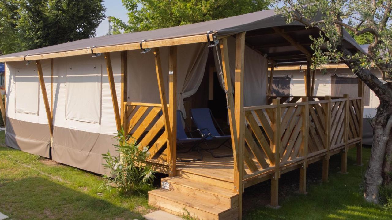 Sereno Camping Holiday Moniga del Garda Bagian luar foto