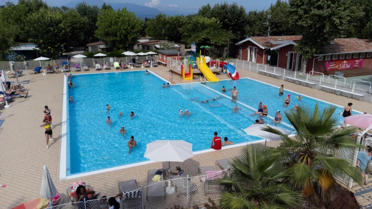 Sereno Camping Holiday Moniga del Garda Bagian luar foto
