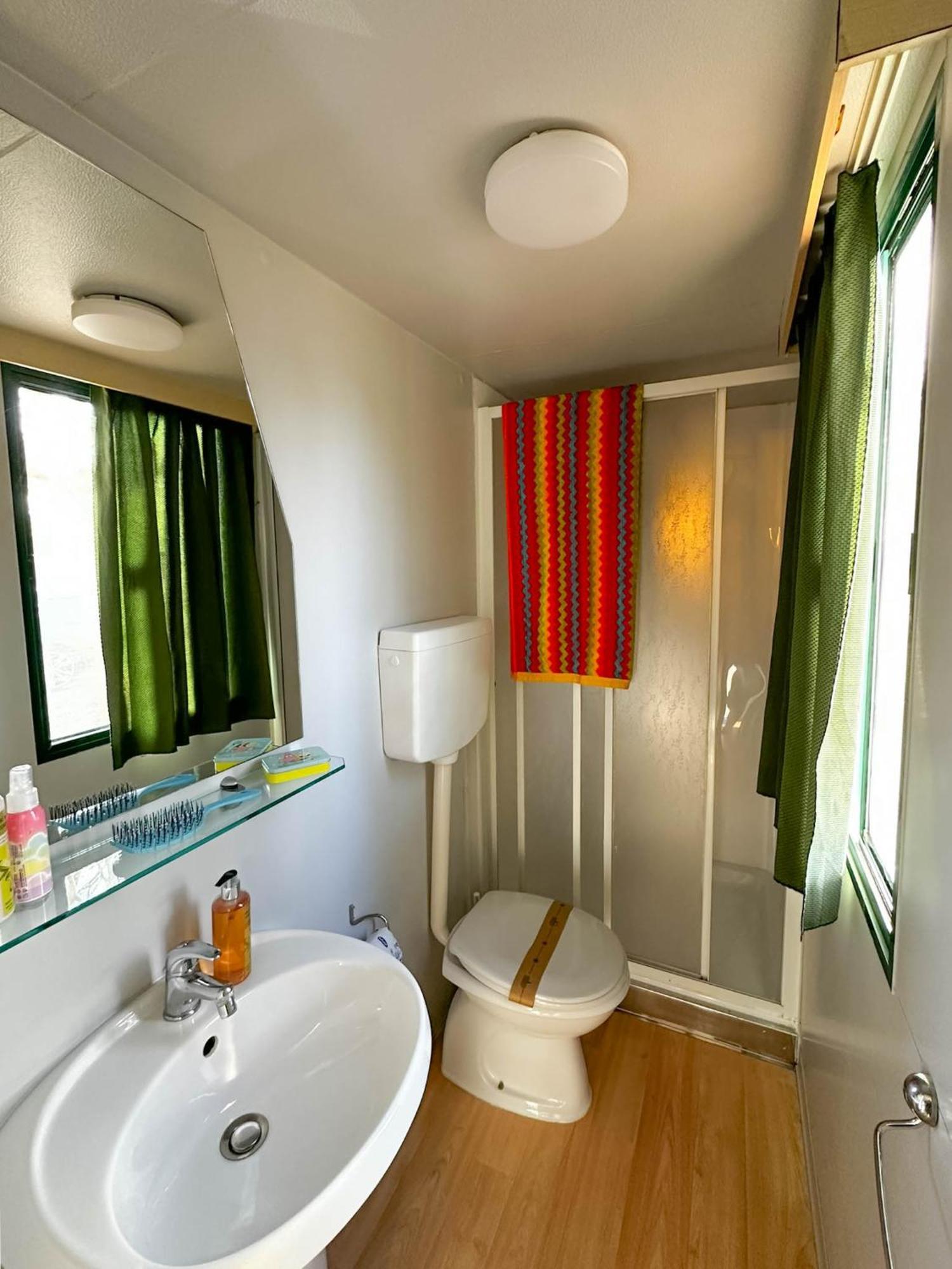 Sereno Camping Holiday Moniga del Garda Bagian luar foto