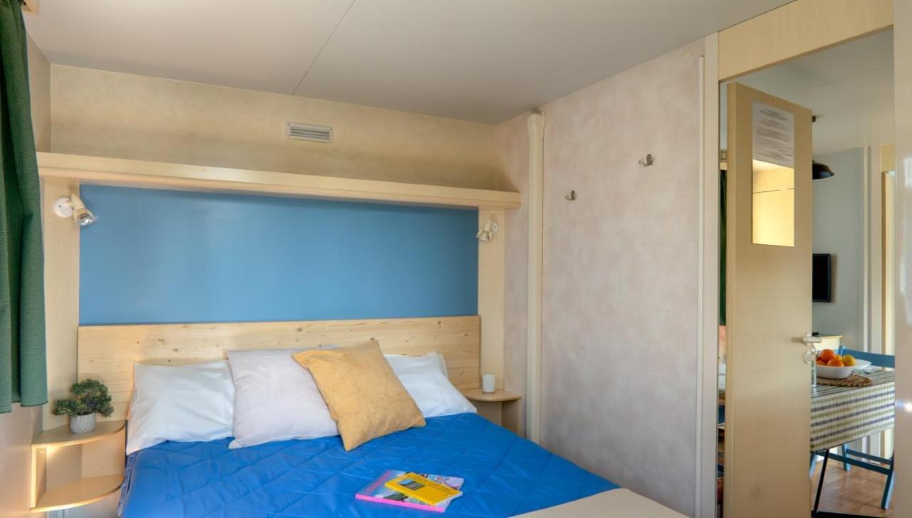 Sereno Camping Holiday Moniga del Garda Bagian luar foto
