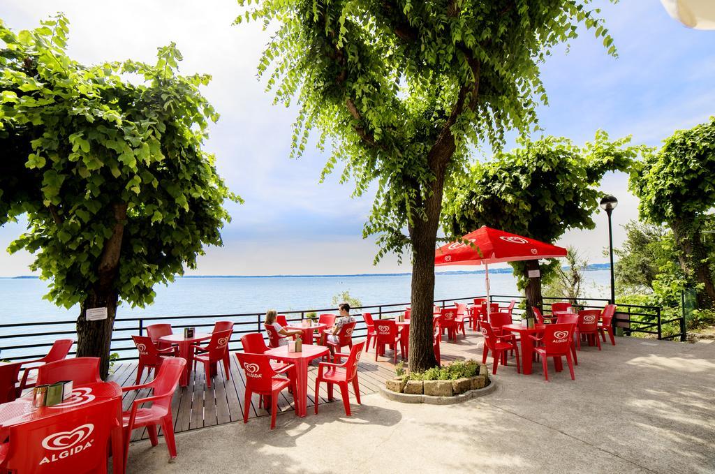 Sereno Camping Holiday Moniga del Garda Bagian luar foto
